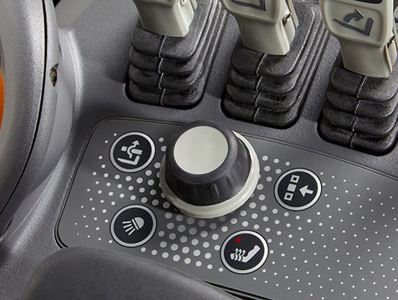 the ESR reach truck features an optional navigation knob