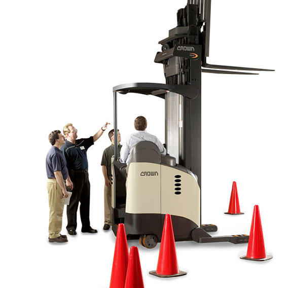 operators in DP MoveSafe® program learn important safety features located on lift trucks
