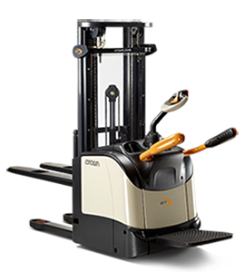 used platform stacker ET Series