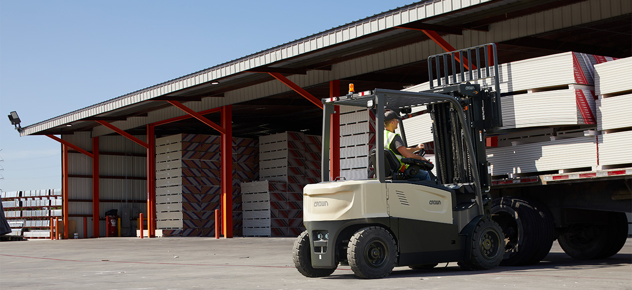 C-B forklifts are ideal for loading outdoors