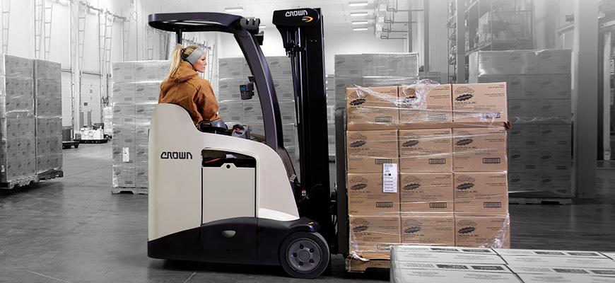 the RC stand-up forklift is available with freezer conditioning 