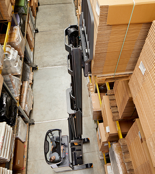 the connected reach truck ESR enables operators to work smarter and faster at height