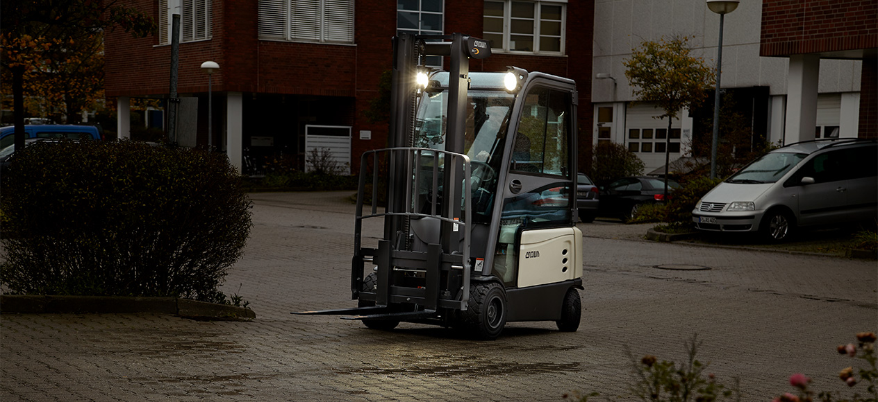 Carretilla elevadora de la serie SC con cabina rígida y kit de luces de circulación