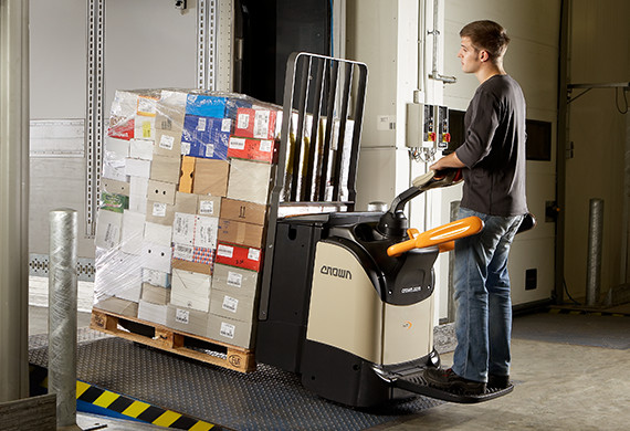 WT platform pallet trucks provide unique operator comfort