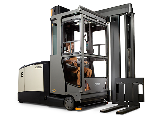 Turret forklift with freezer cabin