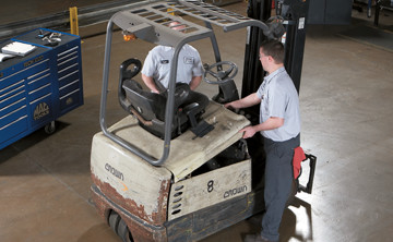 Inspection d’un chariot élévateur d’occasion