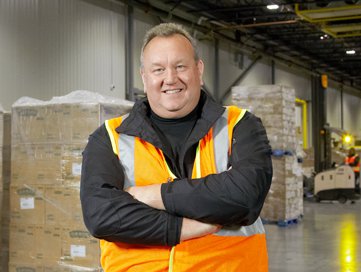 Henningsen Cold Storage customer with testimonial for Crown Forklifts