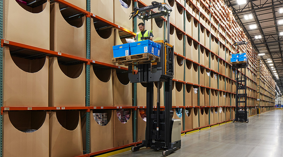 high-level order picker SP 1500 at IMHX 2025