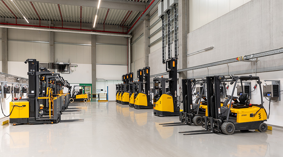 Crown solutions ensure efficient warehouse processes at PACCAR Parts