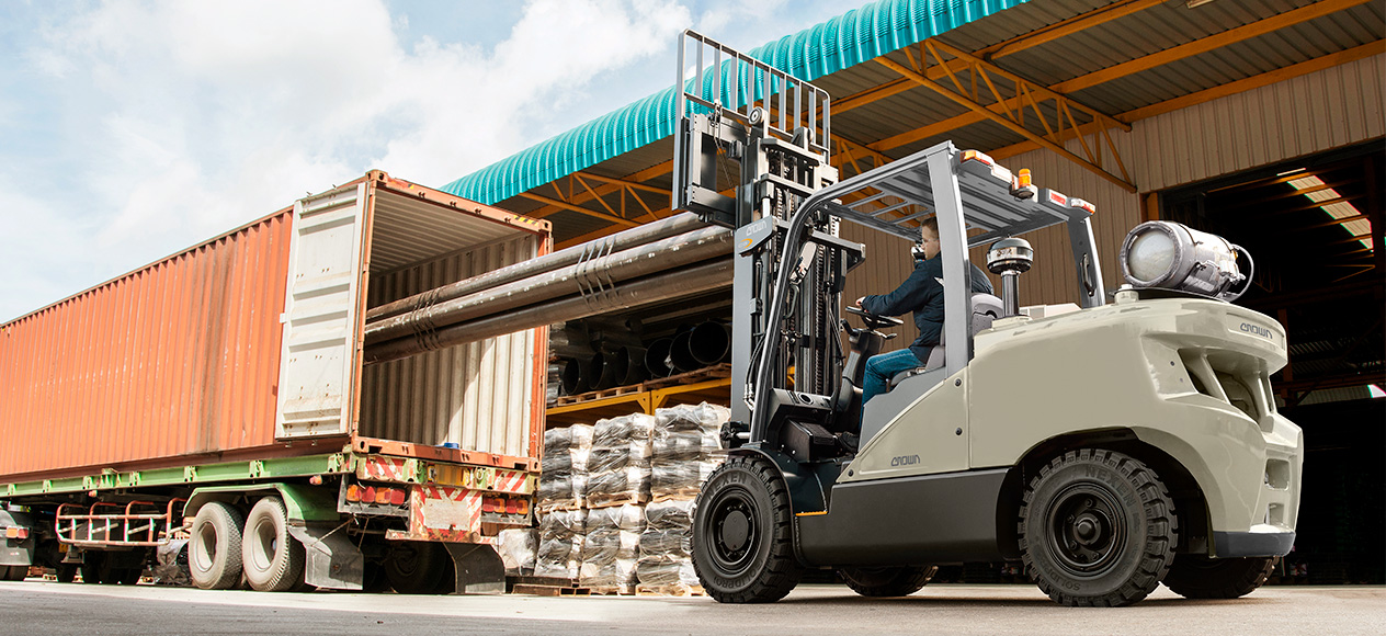 C-G lpg-heftrucks zijn ideaal voor het laden van vrachtwagens